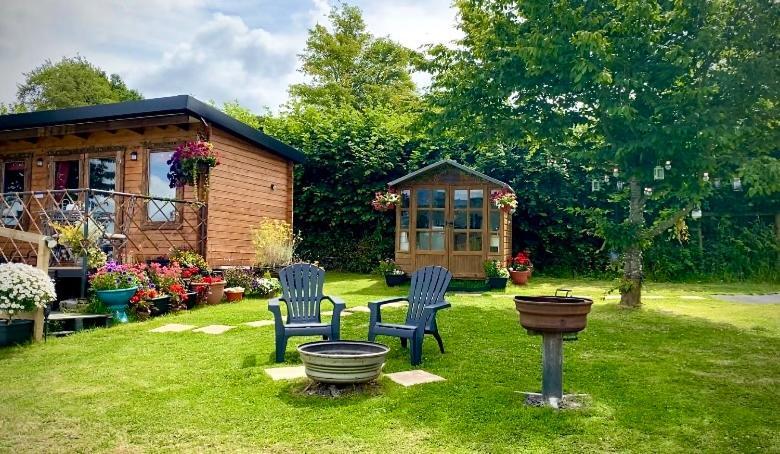 Cherry Tree Glamping Lodge Wellington  Exterior foto